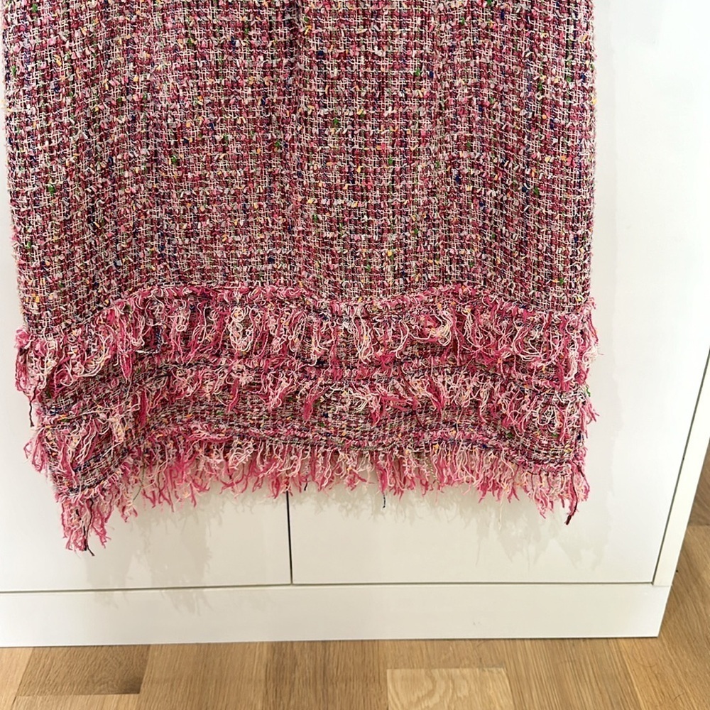 Milly Gabby Tweed Fringe Sleeveless Dress Size 6 Pink
8138 - Picture 9 of 9
